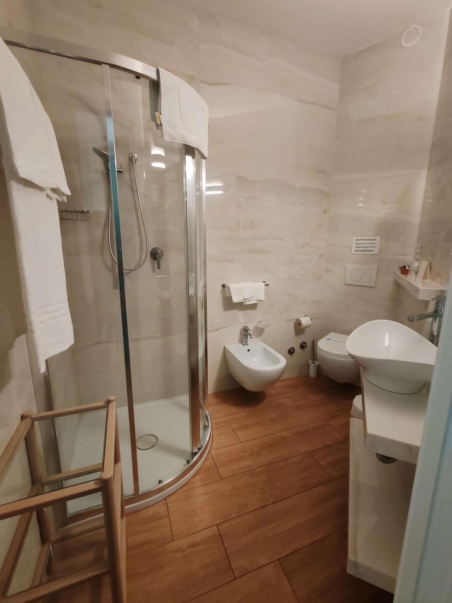 Hotel Bellevue Pesaro Esterno foto