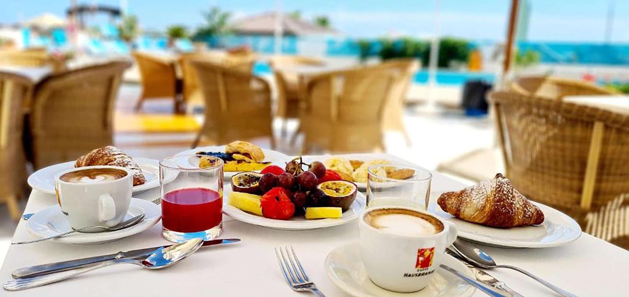 Hotel Bellevue Pesaro Esterno foto
