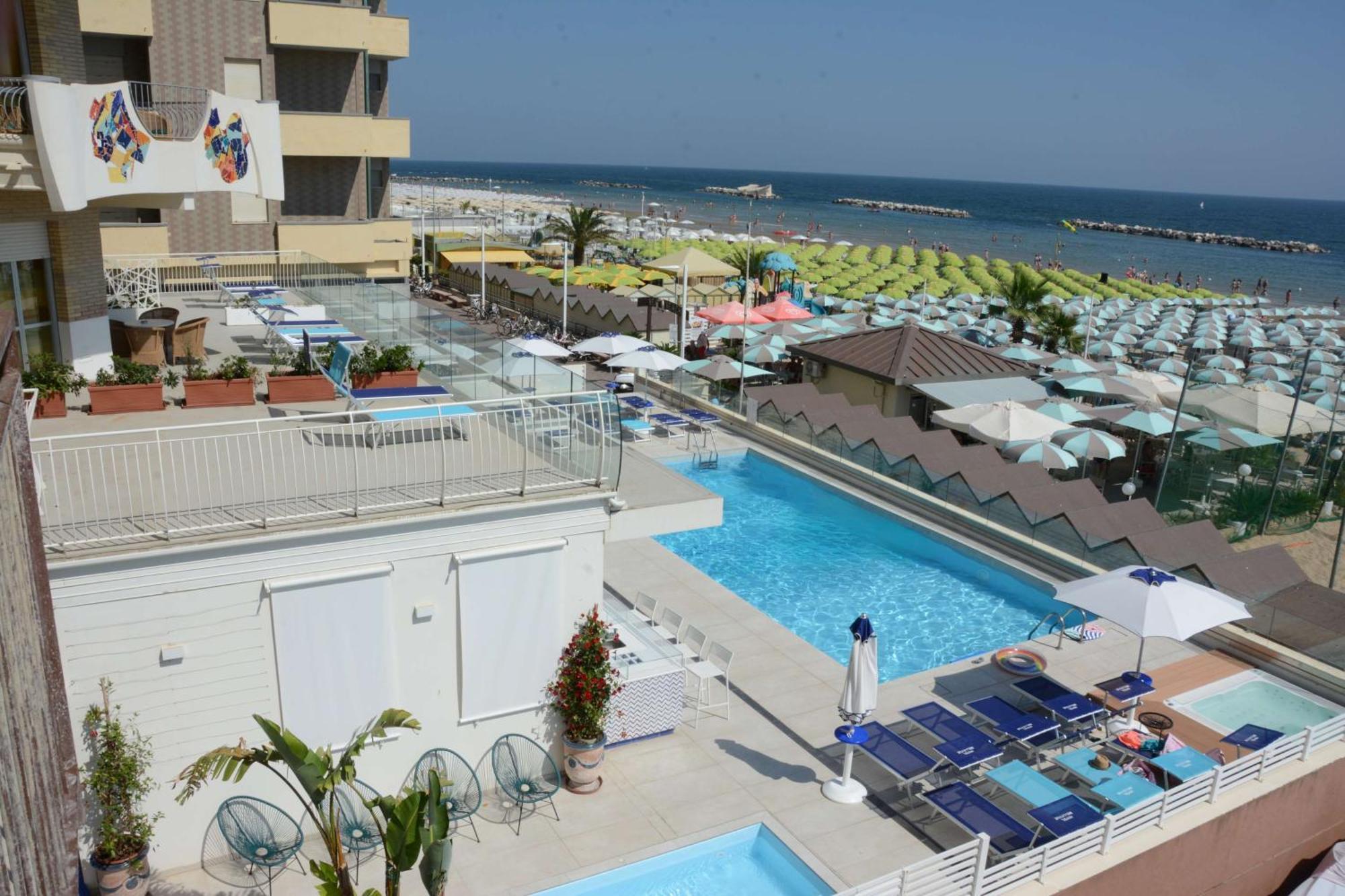 Hotel Bellevue Pesaro Esterno foto